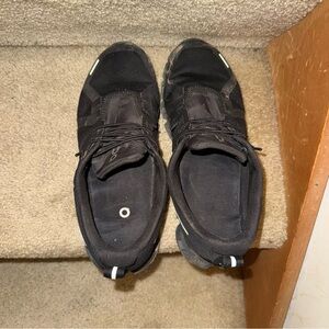 Black Athletic Sneakers (OnCloud)